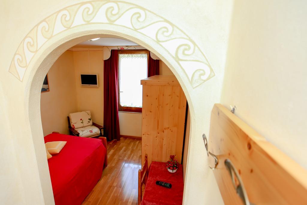 Albergo Adele Μπόρμιο Εξωτερικό φωτογραφία